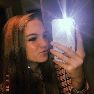 Meet your Posher, Alyssa